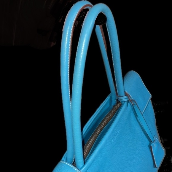 Prada Vitello Daino Triple Pocket Shopper Tote Like new! - Picture 6 of 9